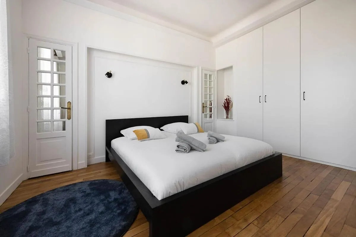 شقة Vue Sur La Place Wilson - Appt Spacieux Et Lumineux بريست